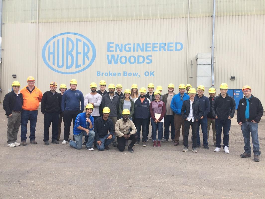 Huber Factory Tour Group Photo of all attendees